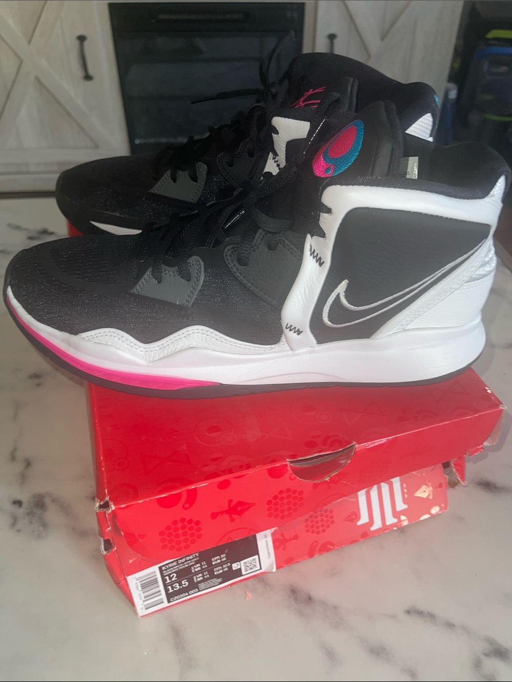 Nike classic Kyrie’s Black, White & Pink Basketball High-Tops